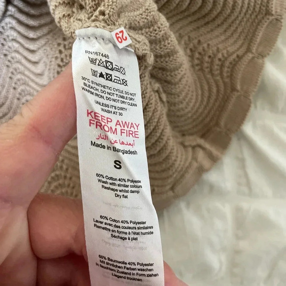 PrettyLittleThing wave knit mini halter dress - Picture 9 of 9